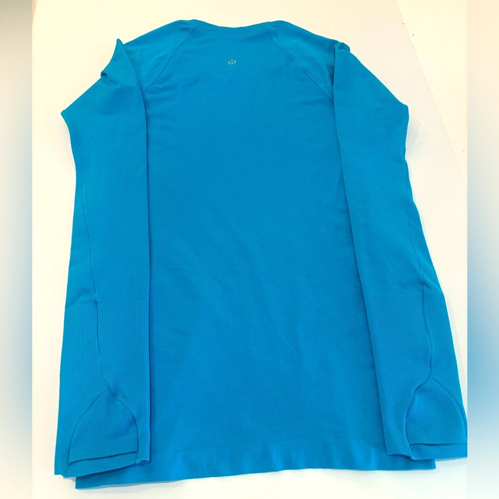 EUC Lululemon Swiftly Tech Long Sleeve size 4 Shirt Turquoise Blue